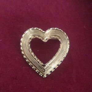 Vintage gold tone heart pin